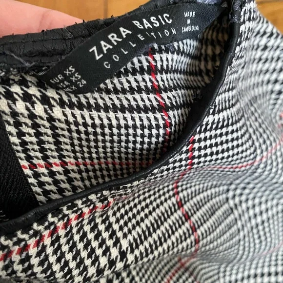 Zara Basic plaid zip grey blouse top with faux leather trim inside Size XS - Picture 4 of 6